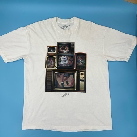 The Hoopery Basketball Graphic Tee